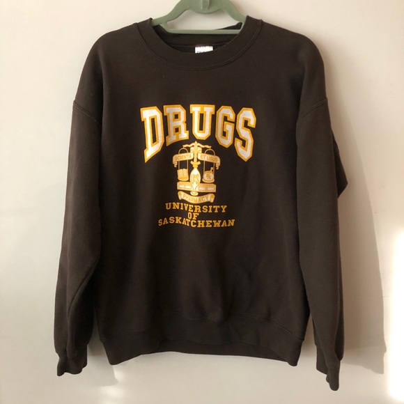 Gildan Other - Vintage University of Saskatchewan sweater